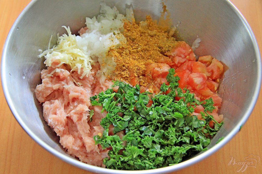 Запеченные рулетики из кабачков с куриным филе и овощами Запеченные рулетики из кабачков с куриным филе и овощами