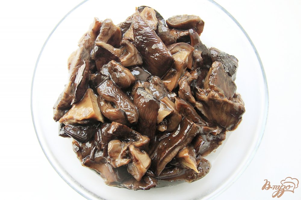 Картофель с маринованными грибами в мультиварке Картофель с маринованными грибами в мультиварке