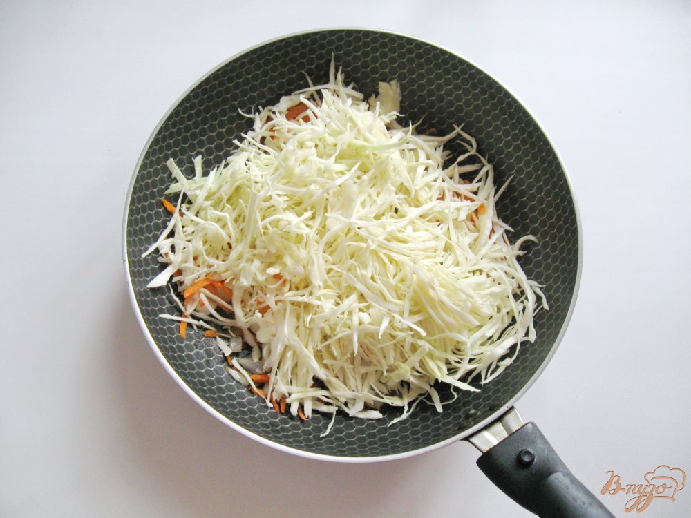 Тушеная капуста с яйцами и сыром Тушеная капуста с яйцами и сыром