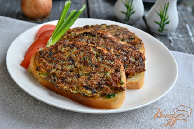 фото рецепта: Горячие бутерброды с картофелем и грибами
