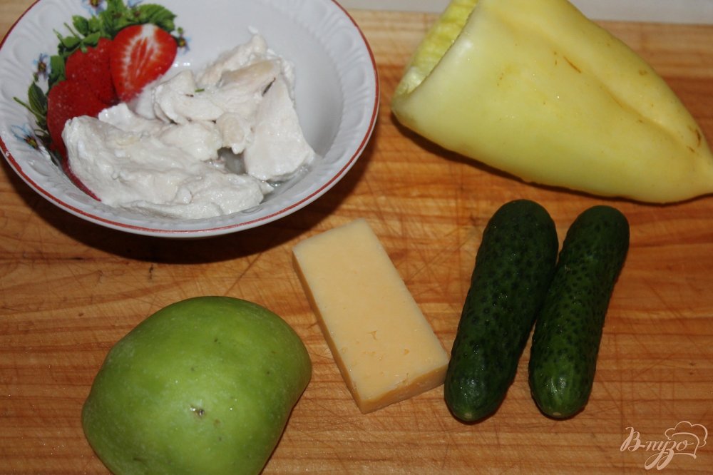 Салат из отварной курицы, яблок и шпината Салат из отварной курицы, яблок и шпината