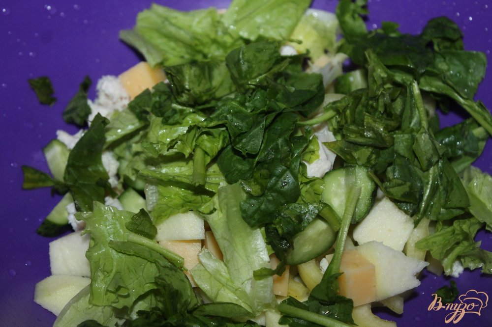 Салат из отварной курицы, яблок и шпината Салат из отварной курицы, яблок и шпината