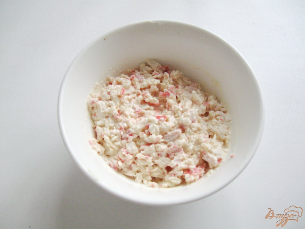Гренки с крабовыми палочками и икрой Гренки с крабовыми палочками и икрой