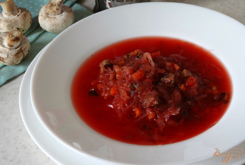 Фото приготовление рецепта: Борщ с индейкой и грибами шаг №9