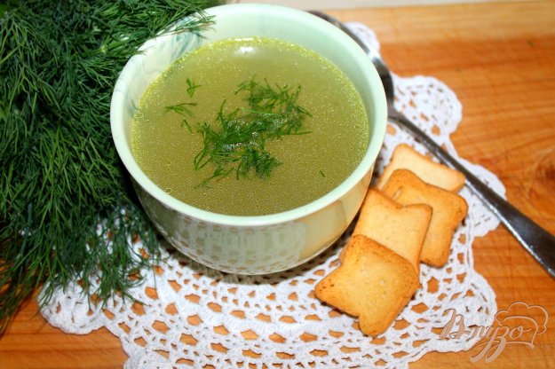 фото рецепта: Бульон из домашней курицы с сухариками