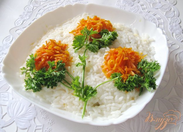 фото рецепта: Салат с рисом и яйцами