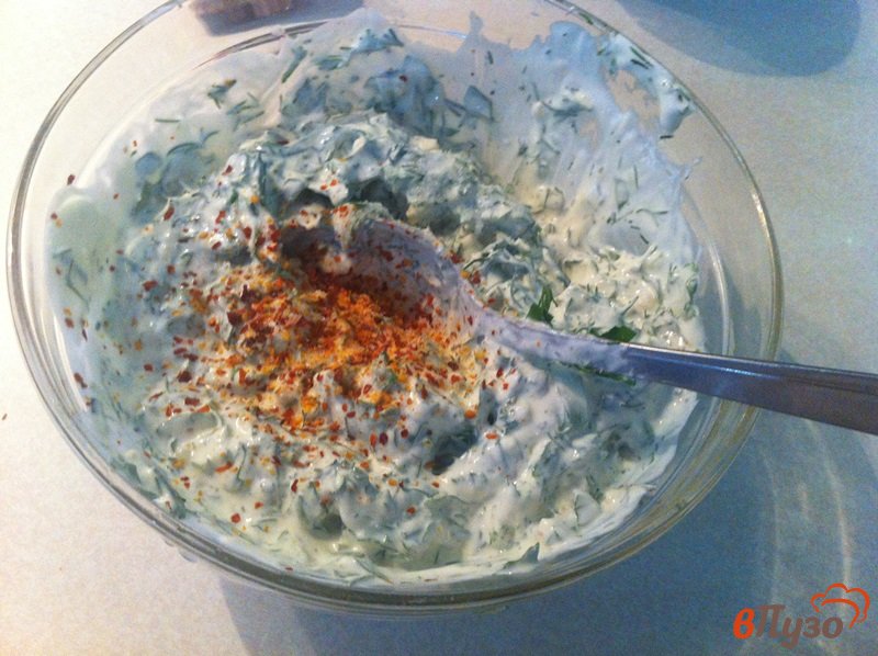 Фото приготовление рецепта: Ароматная курица с чесноком и травами шаг №5