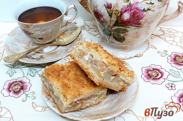 фото рецепта: Песочный пирог с грушами и яблоками