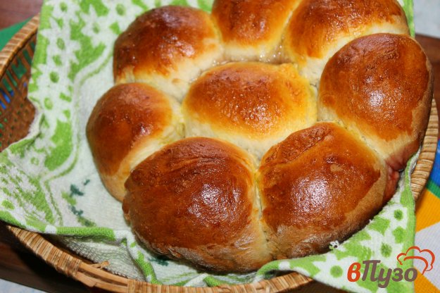 фото рецепта: Духовые пирожки со сливами