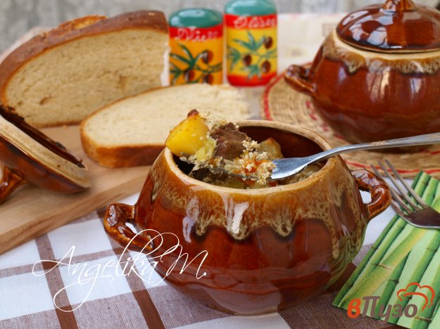фото рецепта: Жаркое из свинины в горшочках