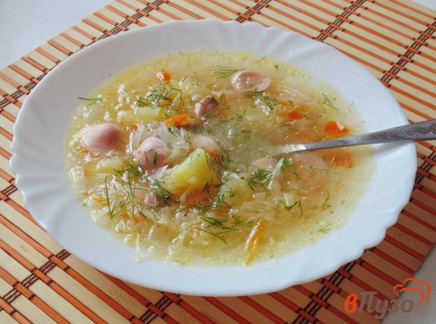 фото рецепта: Щи из кислой капусты с сосисками