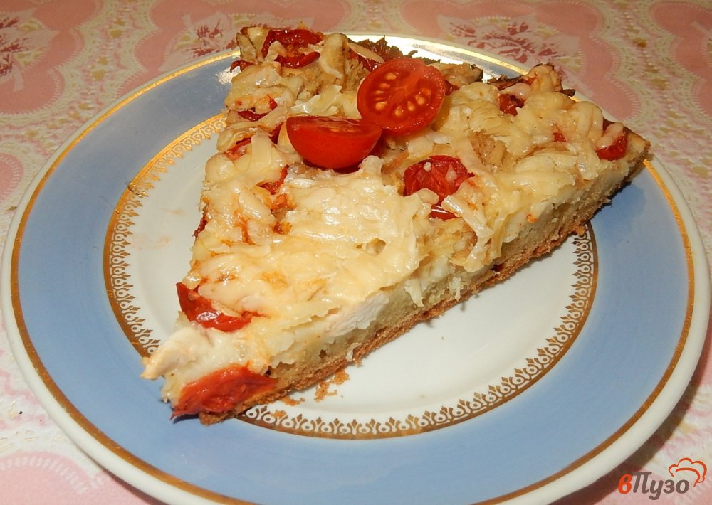 Фото приготовление рецепта: Открытый пирог с курицей и черри шаг №10