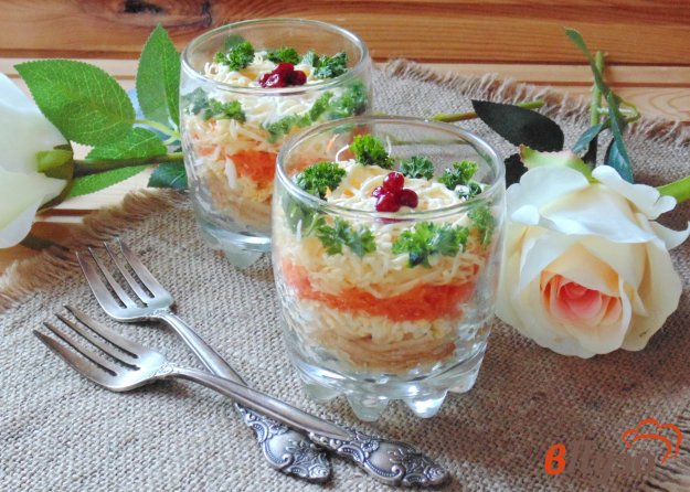 фото рецепта: Салат с морковью и яблоком