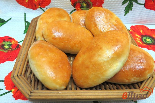 фото рецепта: Пирожки с начинкой из грибов и риса