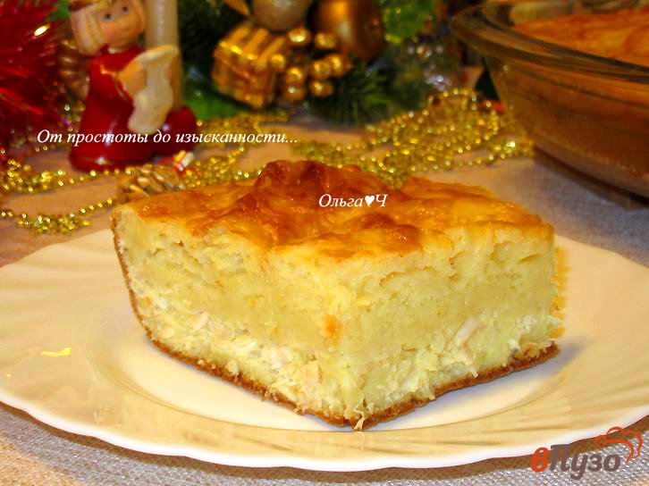 Фото приготовление рецепта: Заливной пирог с курицей и картофельным пюре шаг №8