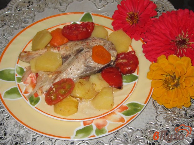 фото рецепта: Сом запеченный с овощами