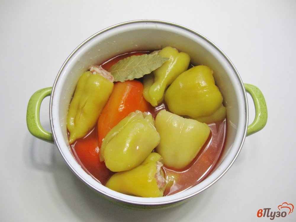 Фото приготовление рецепта: Фаршированный перец с мясом и капустой шаг №4
