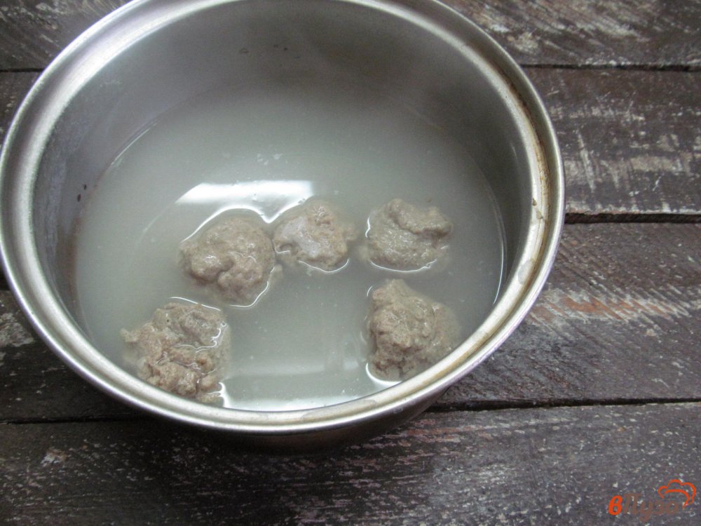 Фото приготовление рецепта: Паста с грибами и клецками из куриной печени шаг №5