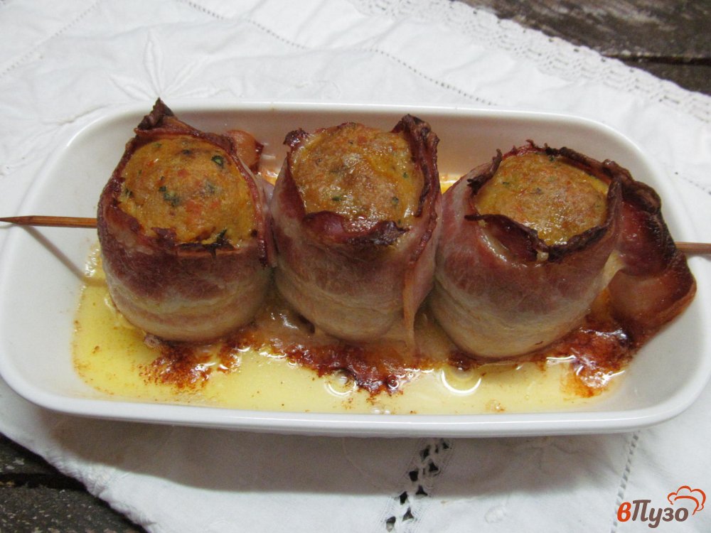 Фото приготовление рецепта: Мясные рулеты в беконе шаг №6