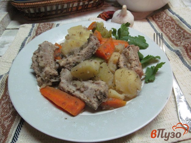 фото рецепта: Свиные ребра с овощами по домашнему