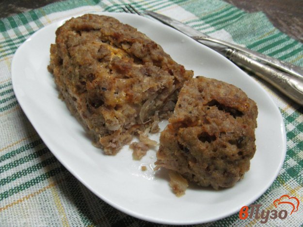 фото рецепта: Мясной рулет с начинкой из помидора и каперсов