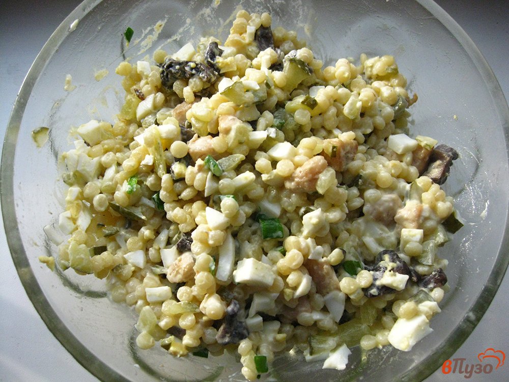Фото приготовление рецепта: Салат с кускусом и курицей шаг №10
