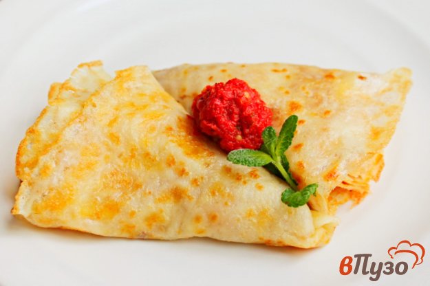 фото рецепта: Блины с чесноком и сыром
