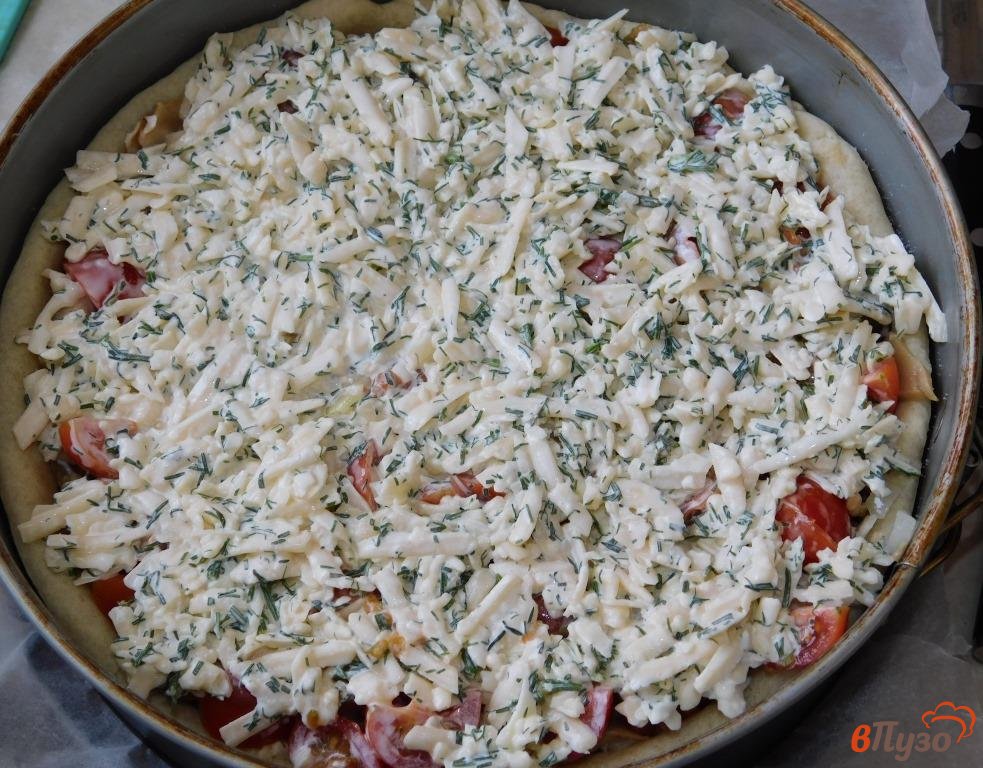 Фото приготовление рецепта: Пирог с курицей и грибами шаг №8
