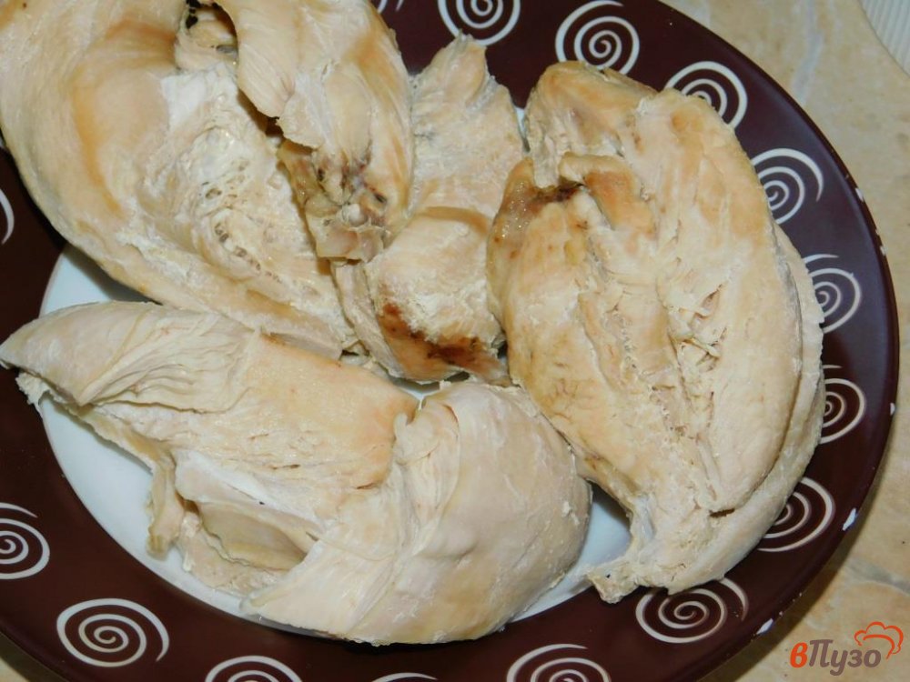 Фото приготовление рецепта: Салат с курицей, грибами и морковью по-корейски шаг №2
