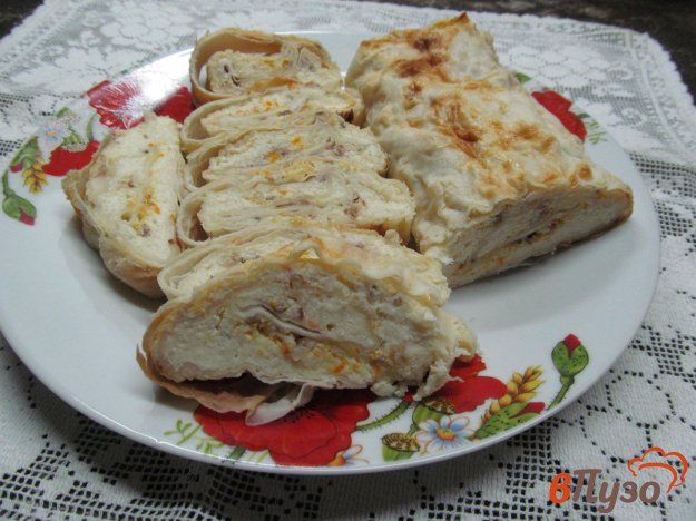 фото рецепта: Ленивый пирог с творогом и орехами в лаваше
