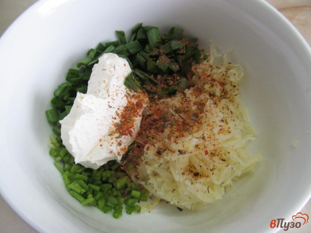 Фото приготовление рецепта: Мясной рулет с начинкой из картофеля шаг №2