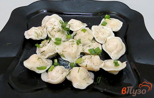 фото рецепта: Пельмени со свининой, курицей и укропом