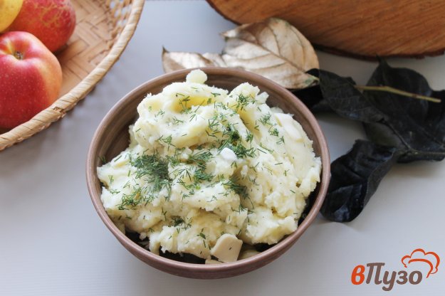 фото рецепта: Картофельное пюре с твердым сыром, маслом и укропом