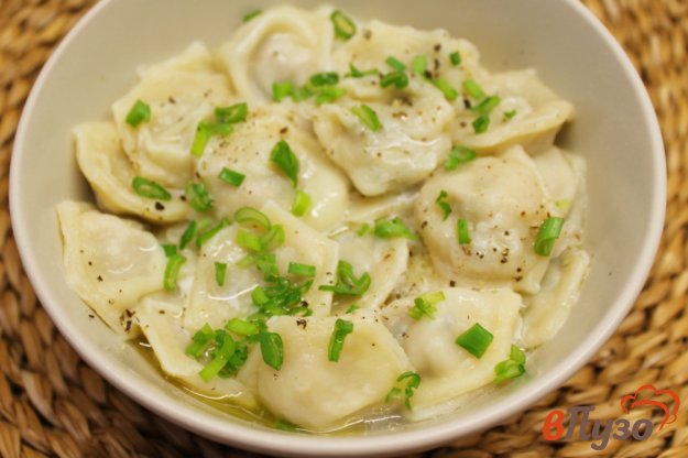 фото рецепта: Пельмени с мясом, луком и зеленью