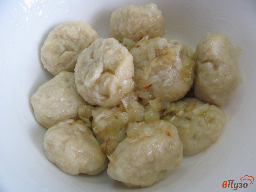 Фото приготовление рецепта: Картофельные галушки с мясным фаршем шаг №11
