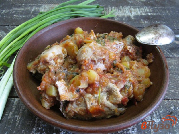 фото рецепта: Жареная курица с картофелем в мультиварке