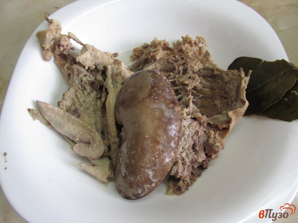 Фото приготовление рецепта: Рассольник на почках с курицей шаг №1
