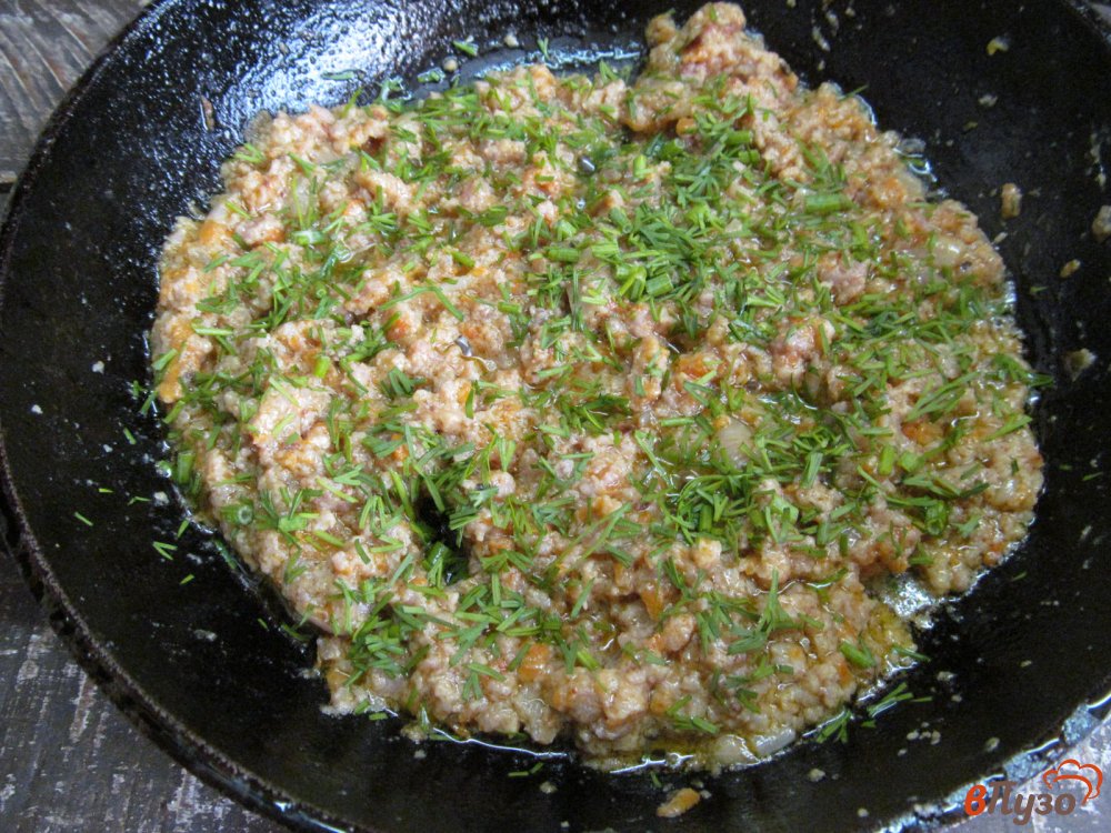 Фото приготовление рецепта: Пирожки с мясной начинкой в лаваше шаг №4