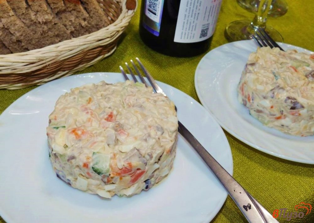 Фото приготовление рецепта: Салат с куриной печенью шаг №5