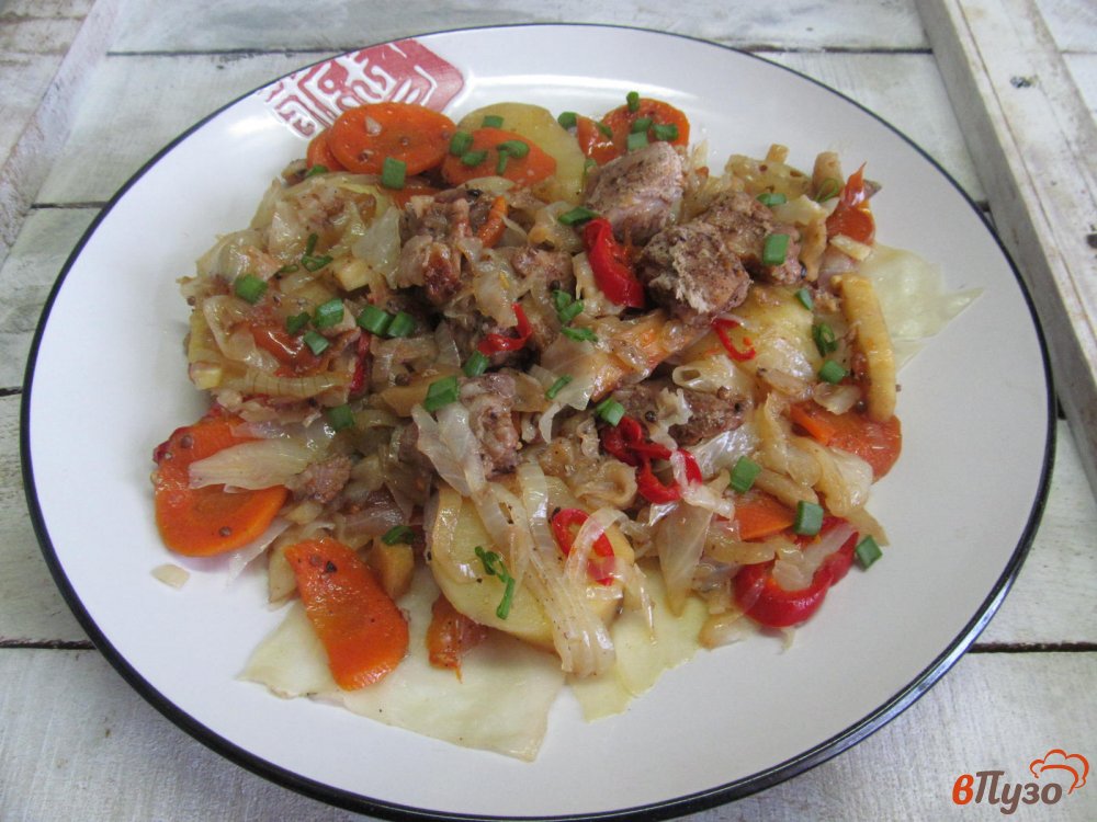 Фото приготовление рецепта: Овощи с мясом в собственном соку - в мультиварке шаг №10