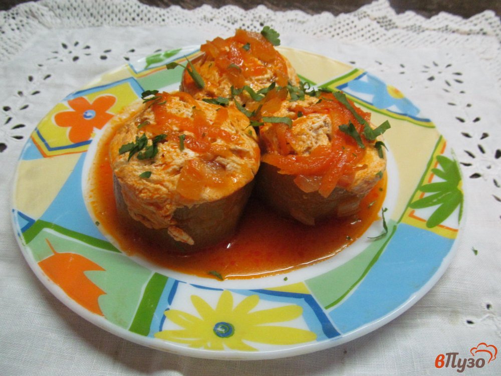 Фото приготовление рецепта: Фаршированные огурцы мясным фаршем с рисом шаг №9