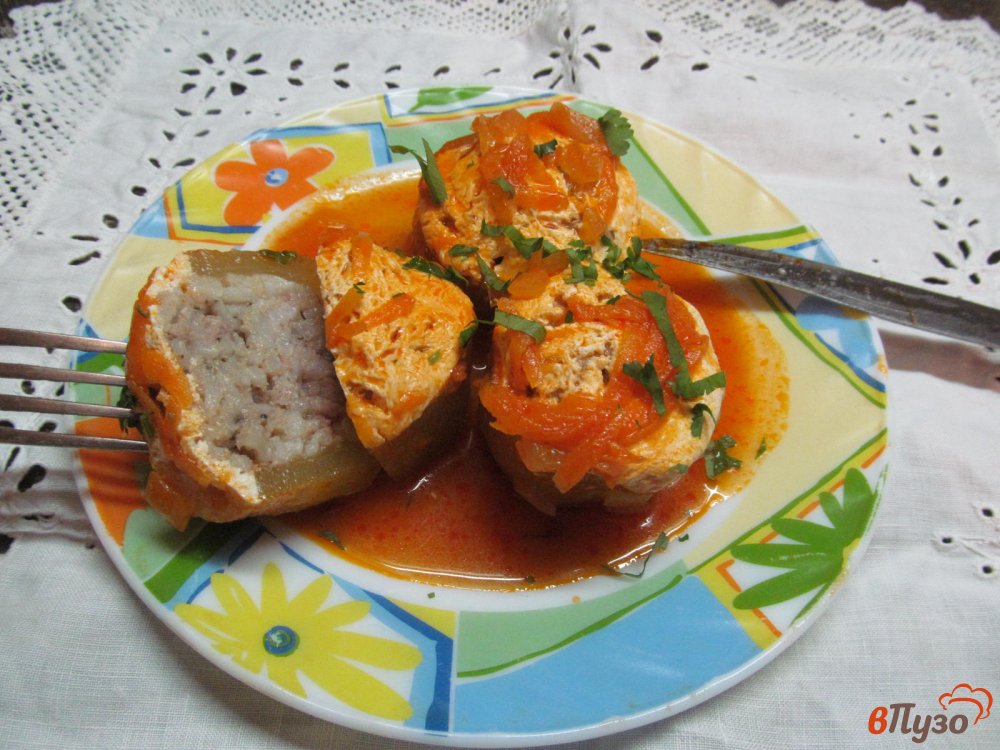Фото приготовление рецепта: Фаршированные огурцы мясным фаршем с рисом шаг №10
