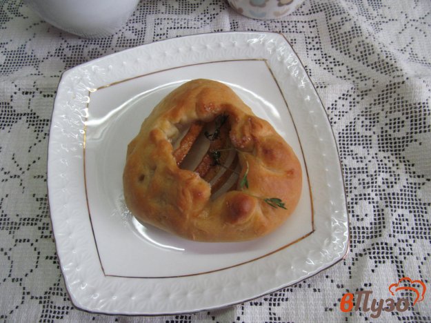 фото рецепта: Пирожки с сыром бри и грушей