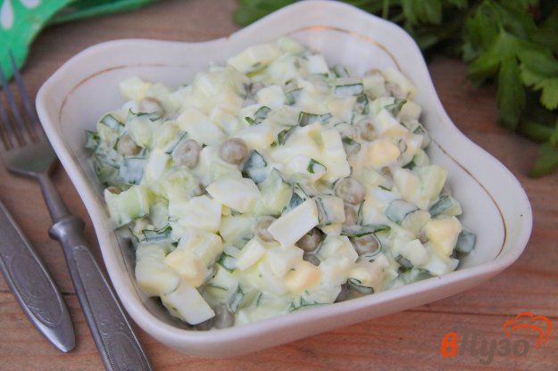 фото рецепта: Салат с зеленым горошком, огурцом и яйцами