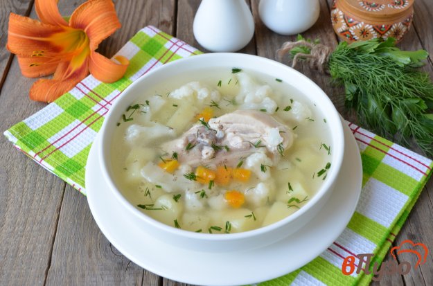 фото рецепта: Суп из цветной капусты на мясном бульоне