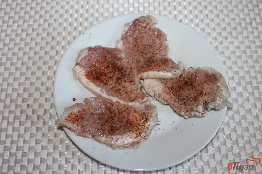 Фото приготовление рецепта: Мясные сэндвичи с грибами и помидорами шаг №2