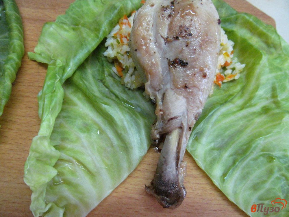 Фото приготовление рецепта: Голубцы с куриными ножками шаг №7