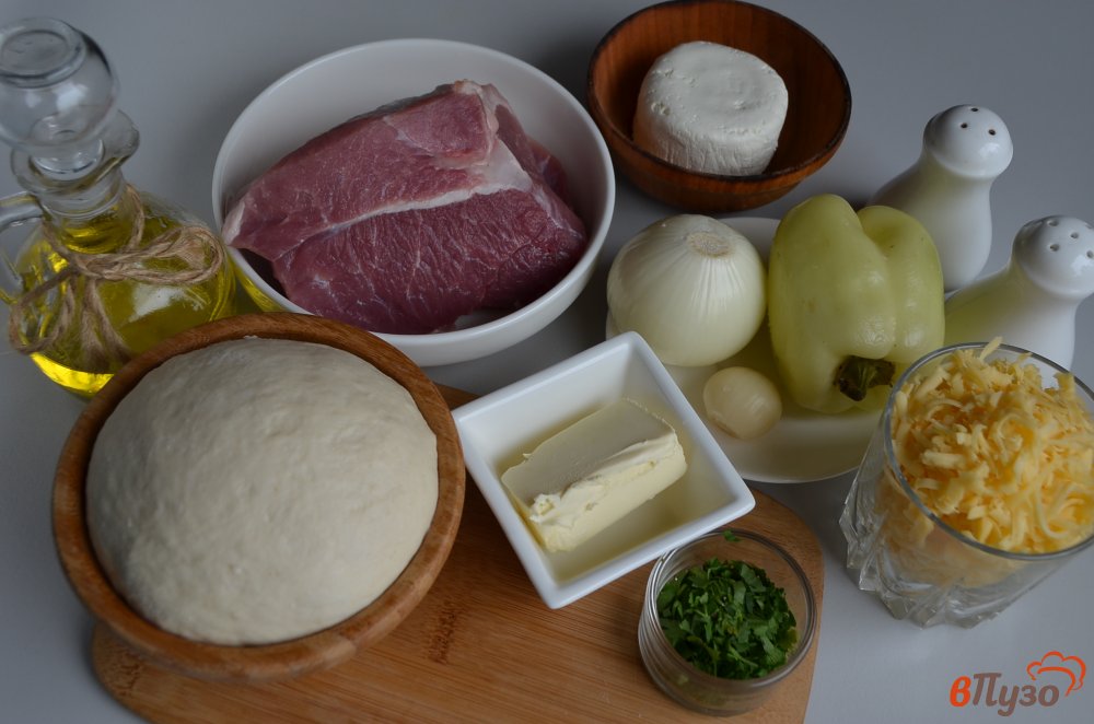 Фото приготовление рецепта: Сырные булочки с мясной начинкой шаг №1