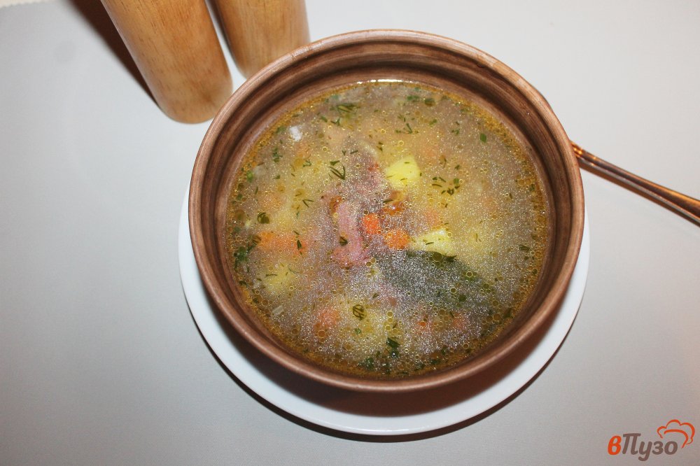 Фото приготовление рецепта: Суп с копченым мясом и вермишелью шаг №7