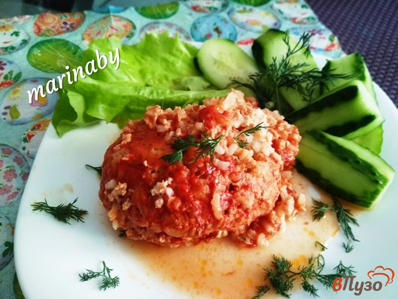 Фото приготовление рецепта: Ёжики из мясного фарша и риса (тефтели) в томатном соусе шаг №6
